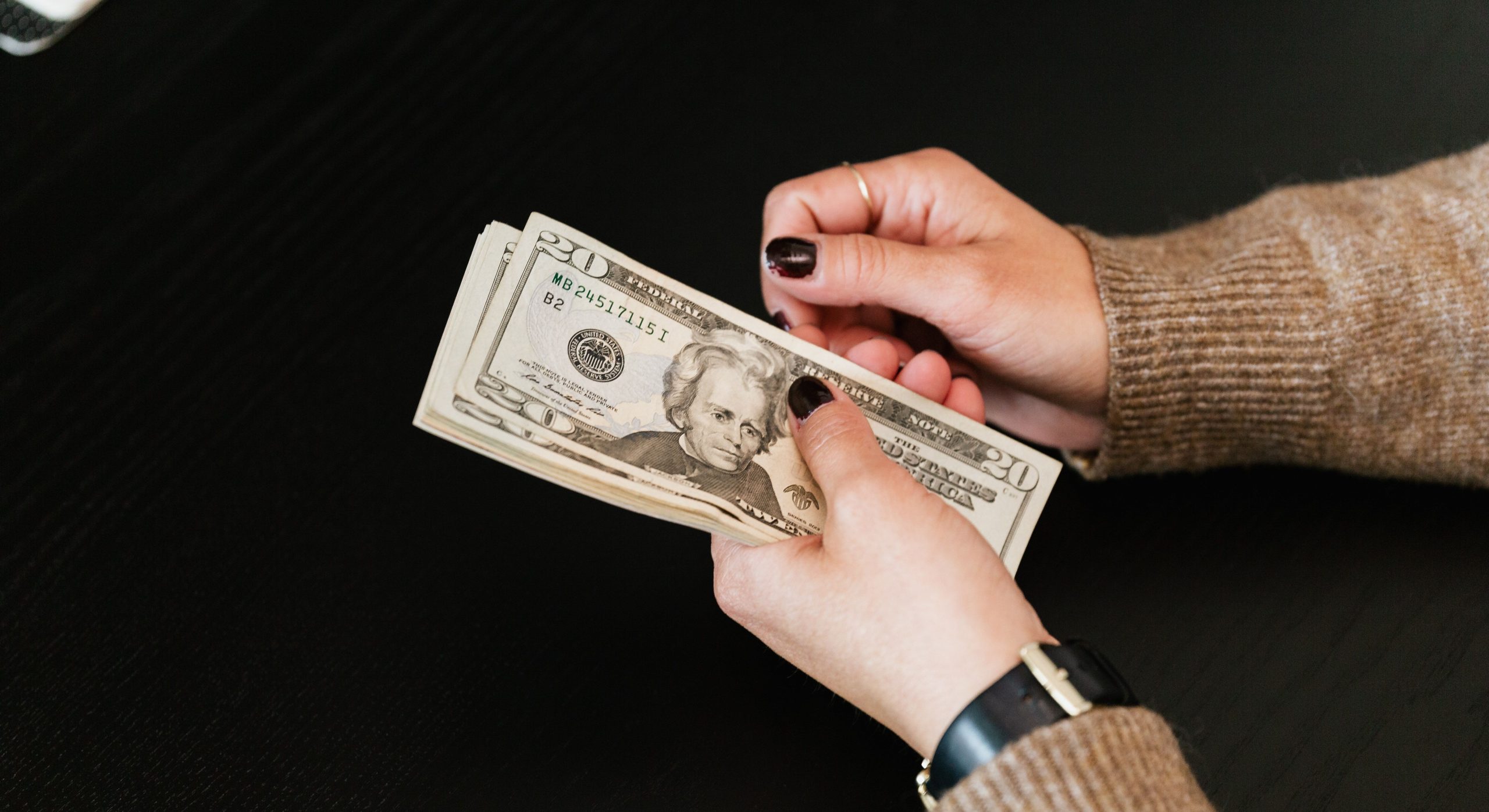 Dollar US$